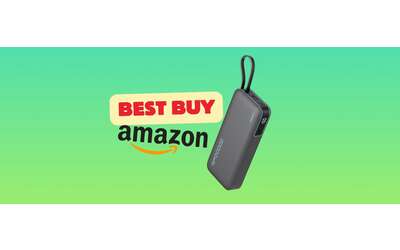 Power Bank da 45W con capacità da 20000mAh e cavo integrato a pochissimo