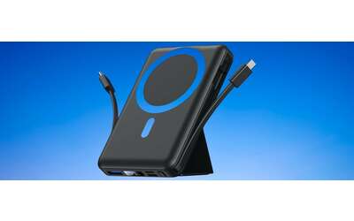 Power bank magnetico 10000mAh con cavi integrati: sconto AFFARE su Amazon