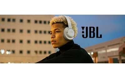 Qualit da studio e prezzo regalo le cuffie wireless JBL Tune 720 BT sono al 39