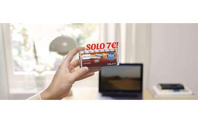 Risparmia alla grande 16 batterie AA Philips da 10 anni di durata a solo 7