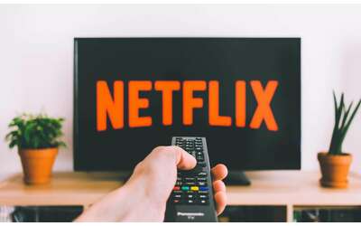 Sky con Netflix incluso da 14,90 euro al mese: è un’offerta imbattibile