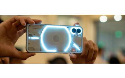 Smartphone pi cari nel 2026 Nothing aumenter i prezzi a causa della crisi delle RAM