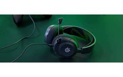 SteelSeries Arctis Nova 1X: cuffie da gaming in offerta a tempo da non perdere