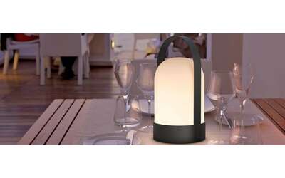 Svendita Amazon: splendida Lampada da Tavolo a LED MULTICOLOR a 9,99 euro (doppio sconto)