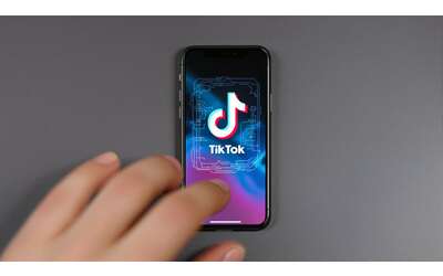 TikTok nel mirino dell UE l app deve cambiare il design per ridurre la dipendenza