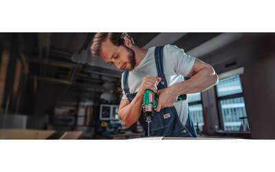 Trapano avvitatore a batteria con accessori inclusi per ogni tipo di lavoro