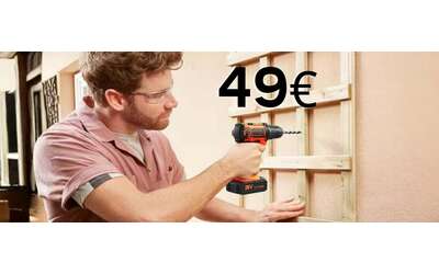Trapano avvitatore con 2 batterie, valigetta e accessori per ogni lavoro (49€)
