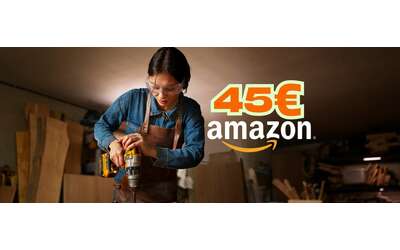 Trapano avvitatore con doppia batteria, accessori e valigetta oggi a soli 45€