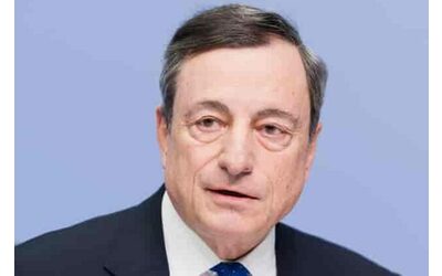Auto elettriche, Draghi: “Acceleriamo nell’installazione dei punti di ricarica”