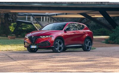 Alfa Romeo Tonale: come si guida il C-SUV plug-in del Biscione? | Video