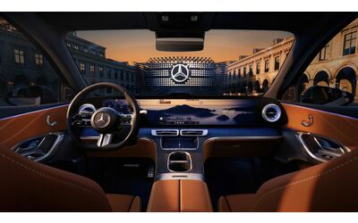 Anteprima nuova Mercedes GLC: interni e tecnologia del SUV elettrico