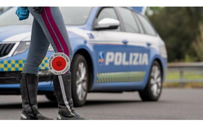Ape car entra in autostrada contromano: un neopatentato di 18 anni ne guai