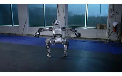 Atlas: ora il robot di Boston Dynamics si muove come un umano | Video