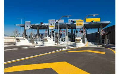 Autostrade nel 2026 arrivano i rimborsi dei pedaggi i dubbi del Codacons