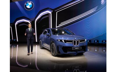 BMW e MINI al Japan Mobility Show 2025: elettrico, idrogeno e gaming