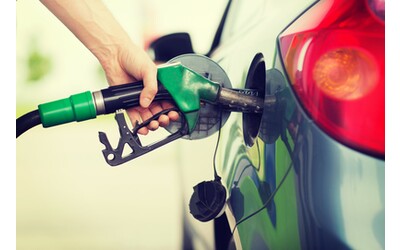Caro carburanti, il Codacons attacca: i prezzi di benzina e diesel calano toppo lentamente