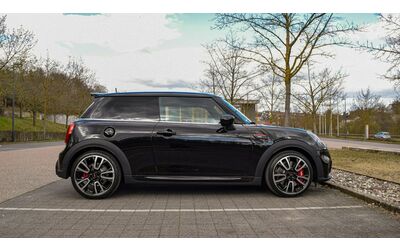 Con Locauto sconti fino al 20 sul noleggio auto e niente coda al banco