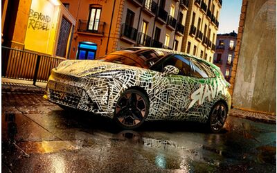 CUPRA Raval 2026, la compatta elettrica si fa vedere a Monaco. In arrivo anche una versione sportiva