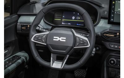 Dacia Jogger 2026 come cambiano gli interni con il restyling