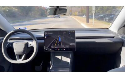 Elon Musk sui robotaxi guida perfetta Ecco come procede tra USA ed Europa