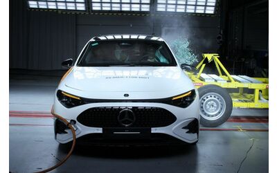 Euro NCAP 5 stelle per Mercedes CLA e Mazda CX 5 4 stelle per Renault Clio e Jeep Compass