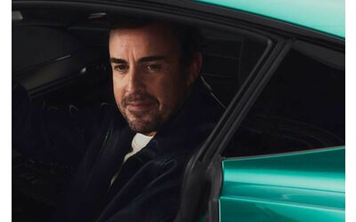 Fernando Alonso lasciato a piedi dalla sua Ferrari F40