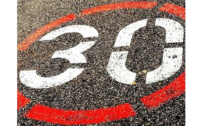 Genova in arrivo 14 nuove zone 30 per ridurre gli incidenti