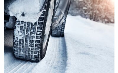 Gomme invernali 2025 da oggi sabato 15 novembre scatta l 039 obbligo