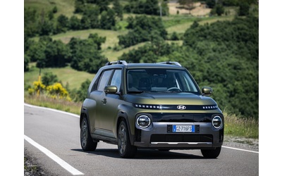 Hyundai Inster Cross si racconta in Toscana tra versatilità urbana e anima outdoor