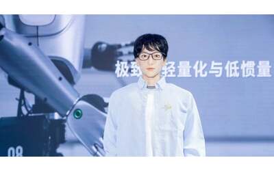 Il primo dottorando robot al mondo studierà teatro: ecco Xueba 01