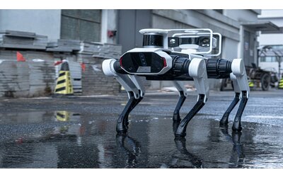 Il robot a sei zampe di Lenovo in missione per proteggere un'antica pagoda cinese