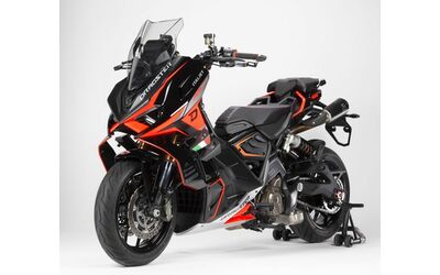 Italjet Dragster 459 Twin debutta a EICMA 2025, ecco il nuovo scooter racing