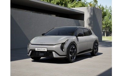 Kia inaugura la produzione di veicoli elettrici in Europa con EV4