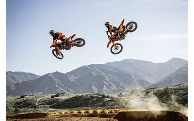 KTM svela la gamma Motocross 2026: prestazioni e look da gara