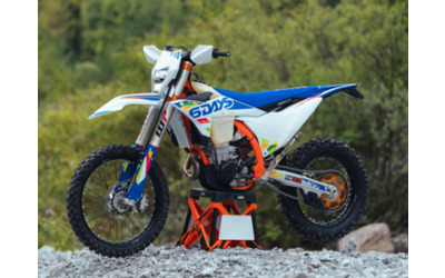 KTM svela la nuova gamma EXC 6DAYS 2026