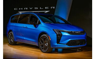 La Chrysler Pacifica 2027 si evolve nel design per offrire pi comfort alle famiglie