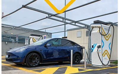 La ricarica in autostrada? Oggi è tutto più semplice per chi viaggia in elettrico in Italia