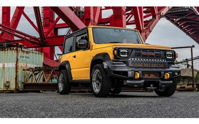 La Suzuki Jimny si trasforma e diventa una piccola Toyota Hilux Champ con questo kit