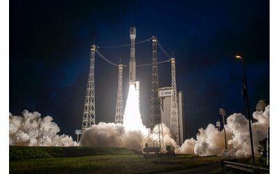 Lancio spettacolare per Vega-C: il satellite Biomass va in orbita