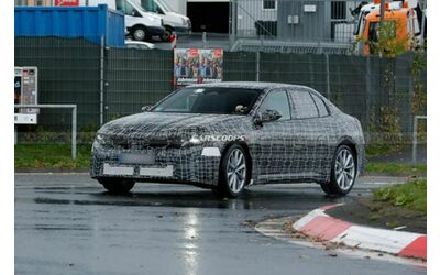 Le nuove BMW Serie 3 e i3 sorprese durante i test le nuove foto spia