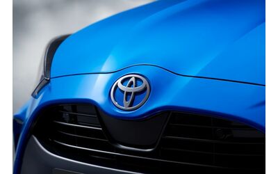 Maxi richiamo Toyota: 900.000 auto coinvolte. Problema al quadro strumenti