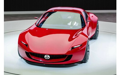 Mazda al lavoro sull'erede della RX-7 con motore rotativo: ecco tutto quello che sappiamo