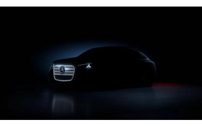 Mercedes Classe C elettrica, prima immagine ufficiale della rivale della BMW i3