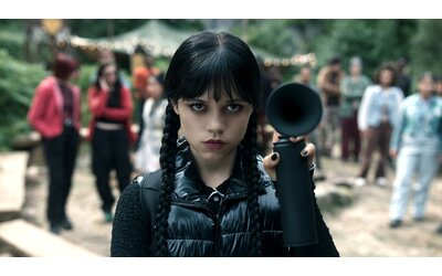 Mercoledì su Netflix: grande festa a Roma e conferma della stagione 3