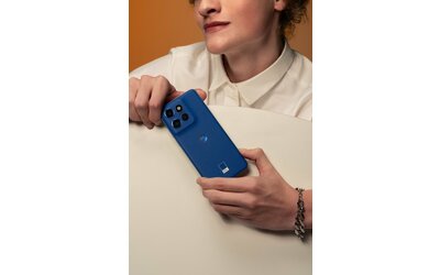 Motorola Edge 50 Neo al minimo su Amazon: è il mid-range compatto da scegliere