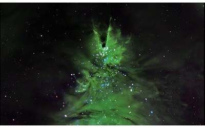 NASA svela l'Ammasso dell'Albero di Natale: c'è magia anche nello spazio