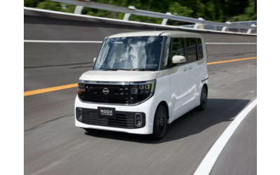 Nissan Roox, la quarta generazione della kei car si rinnova con più spazio e tecnologia
