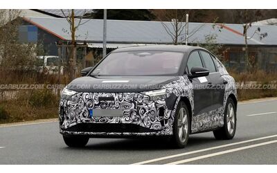 Nuova Audi Q4 e tron 2026 il restyling pizzicato su strada ecco come cambia