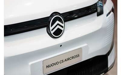 Nuova Citroen C5 Aircross base, cosa offre in termini di equipaggiamento?