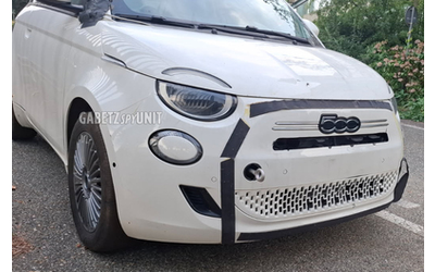 Nuova FIAT 500 ibrida, ancora su strada per i test | Foto spia